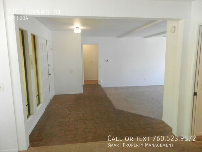 Building Photo - Great Carlsbad location! 2 Bedroom + offic...