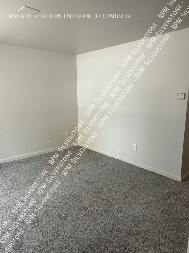 Building Photo - 21755 Elroy-