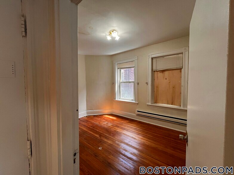 Building Photo - 69 Harvard Ave