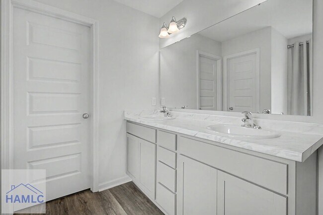 Building Photo - 274 Renwick Lp