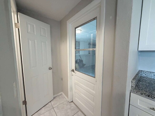 Building Photo - 5706 Chipper Dr