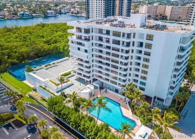 Building Photo - 3450 S Ocean Blvd