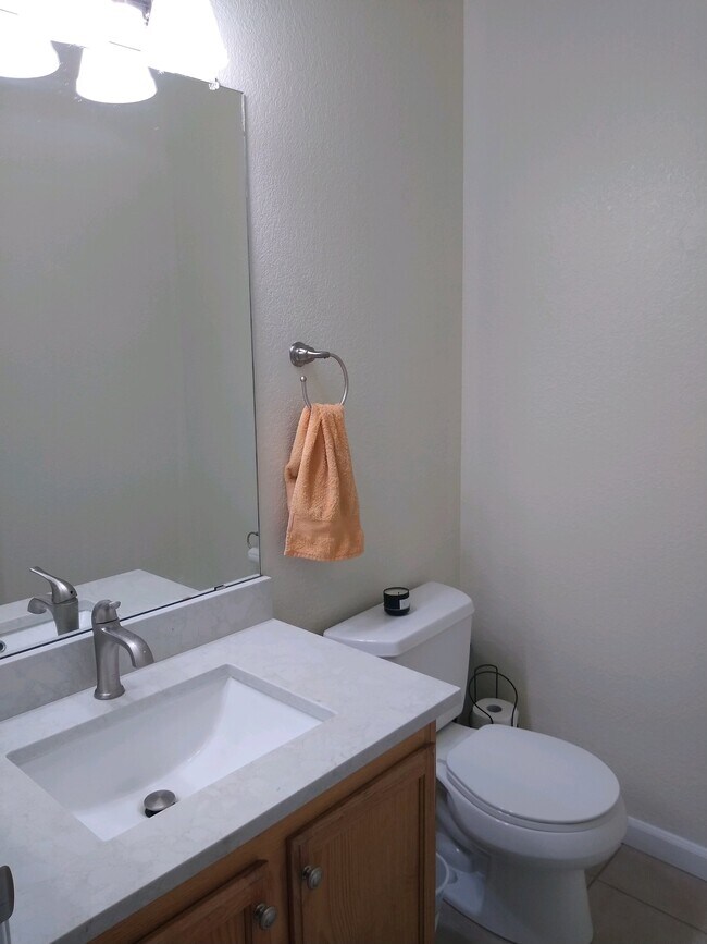 Building Photo - 6021 Castlegate Dr W
