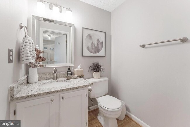 Building Photo - 2903 Bridgehampton Ct