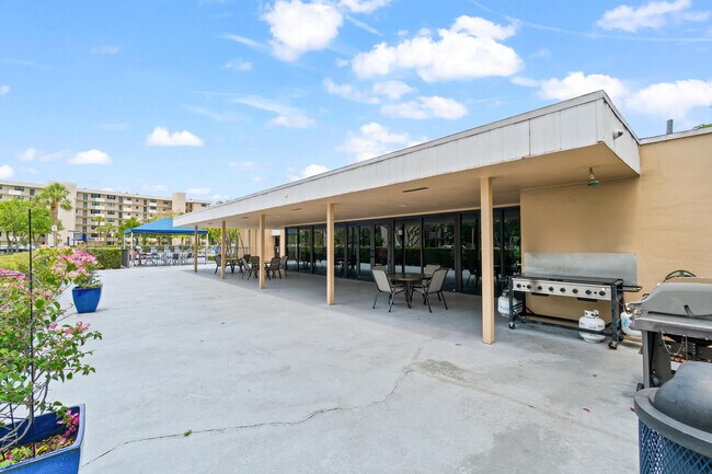 Building Photo - 2400 DC Country Club Boulevard