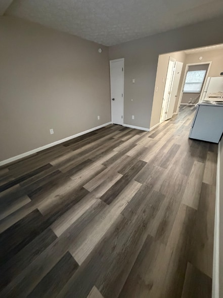 Building Photo - 766 Anderson Ave