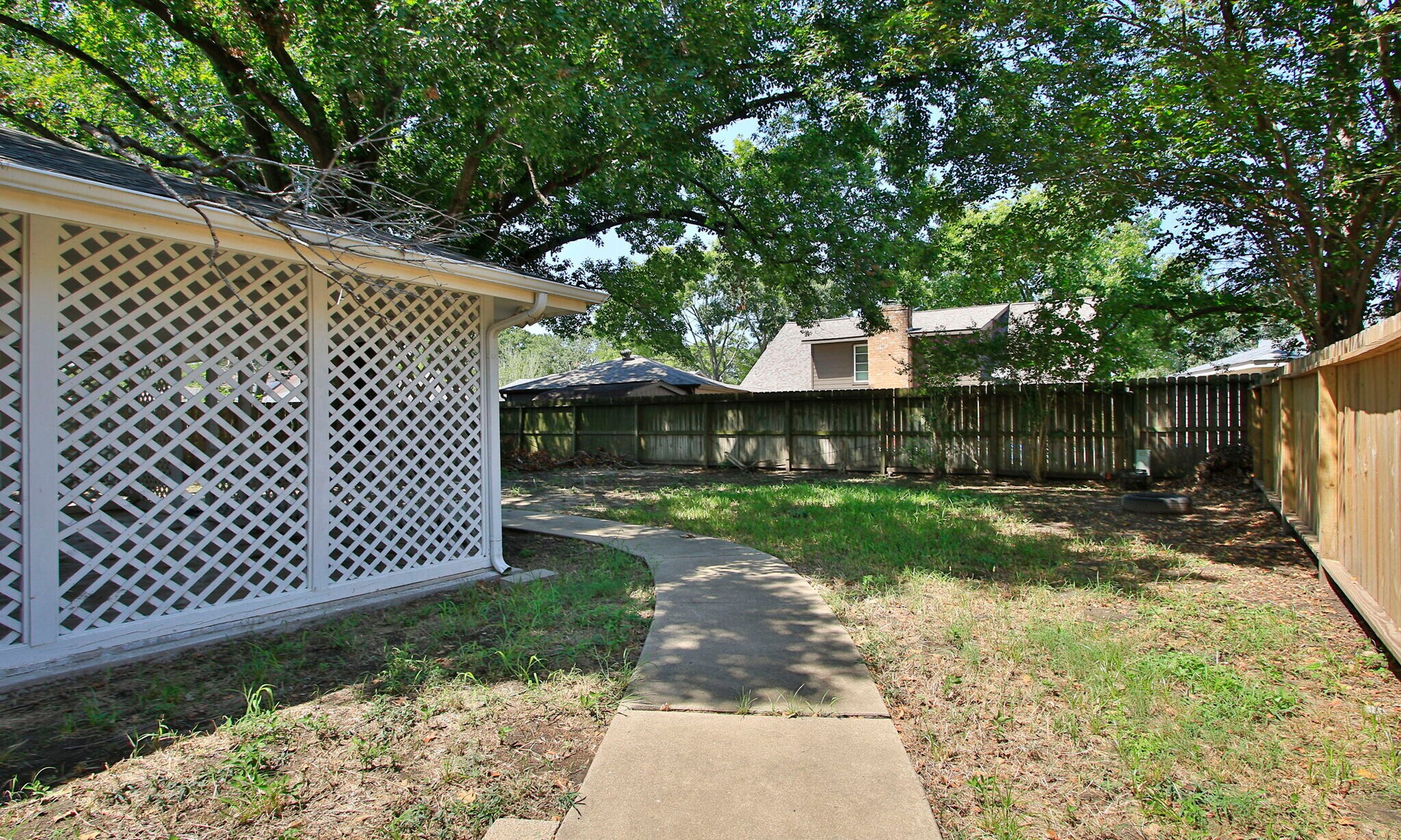 Building Photo - 21306 Park Run Drive