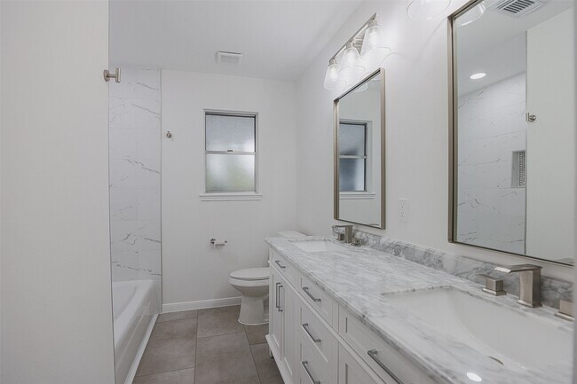 Building Photo - 27210 Wells Ln