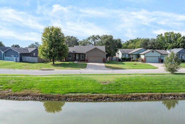 Building Photo - 11907 W Jewell St