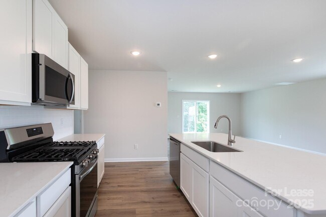 Building Photo - 10350 Chatham Run Ln