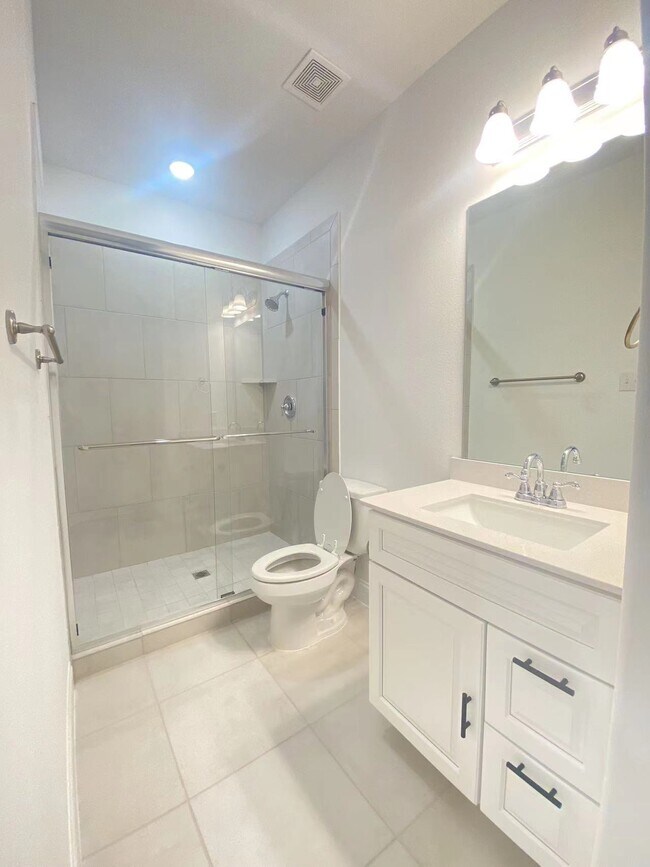 Building Photo - 1495 Perrin Ln