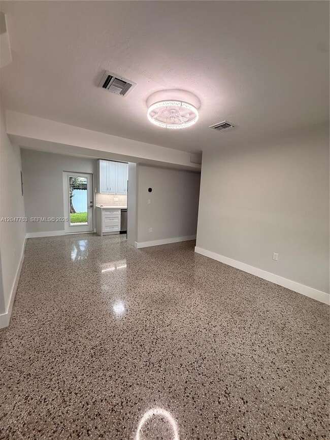 Building Photo - 10555 SW 32nd St