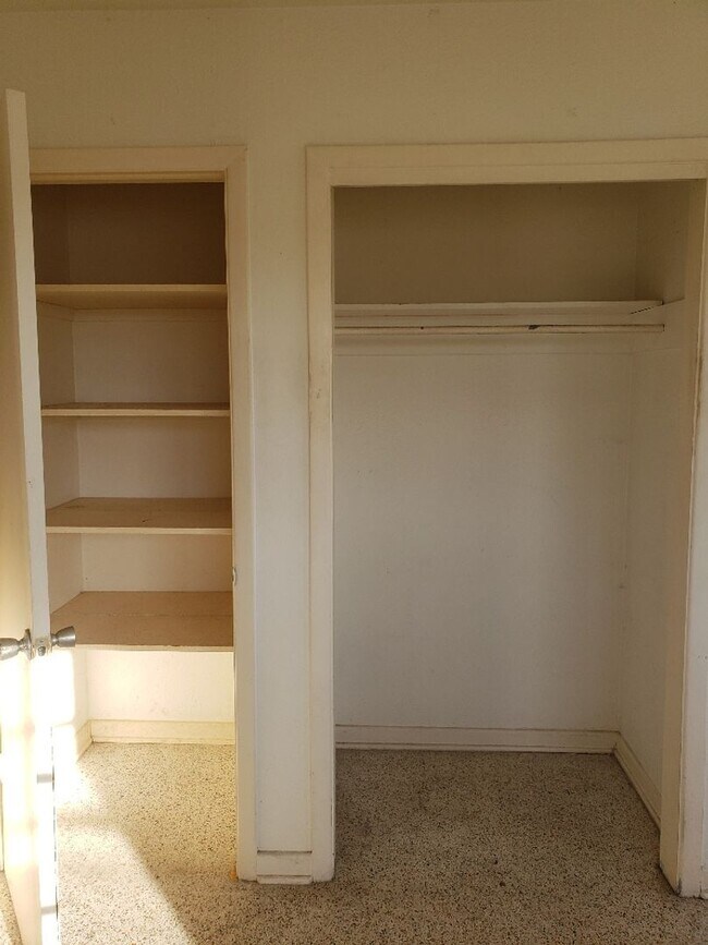 Building Photo - WR-2 Bliss Duplex