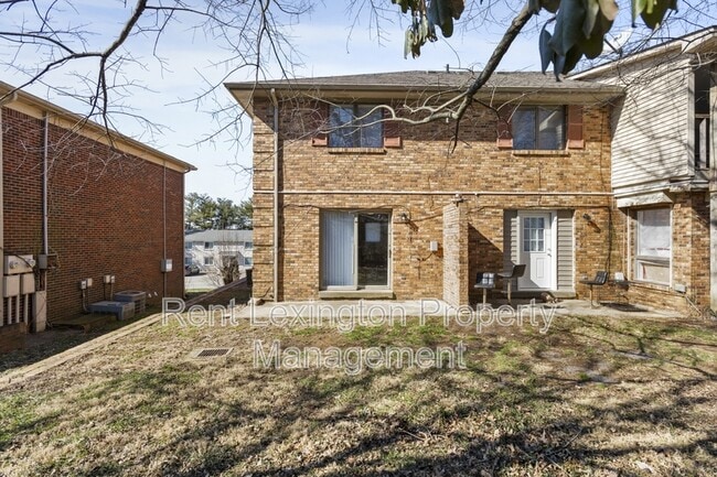 Building Photo - 1649 Foxhaven Dr