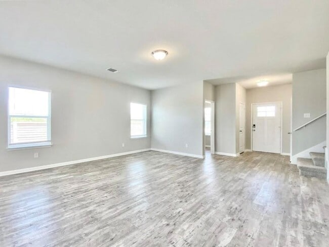 Building Photo - 2036 Port Ellen Dr