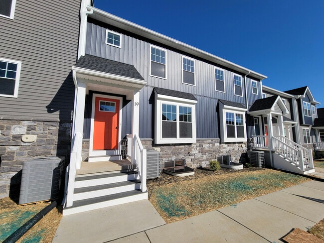 Building Photo - 19 Pacific Blvd