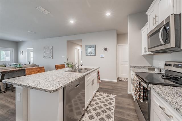 Building Photo - 1385 Dillard Creek Dr