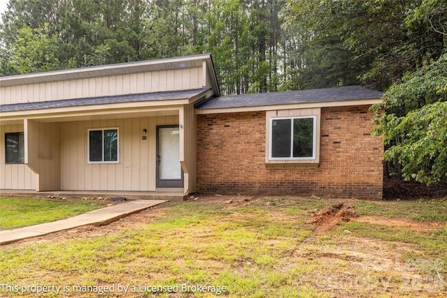 Building Photo - 145 Brentwood Dr