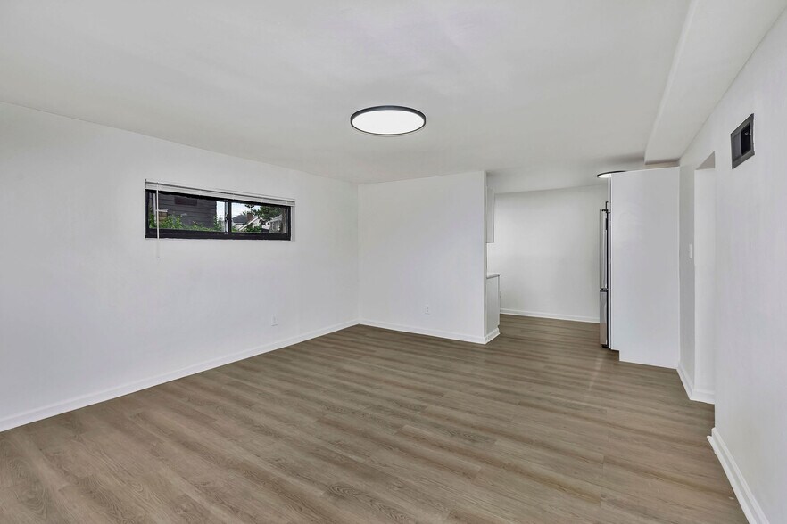 Building Photo - 2535 Lysle Ln