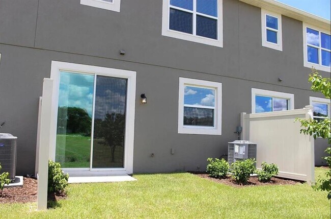 Building Photo - 3807 Brighton Park Cir