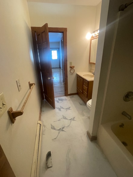 Building Photo - 686 Sebago Rd