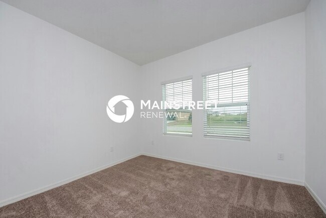 Building Photo - 4 Bedroom Pet-Friendly Home in Haines City, FL with Main Street Renewal