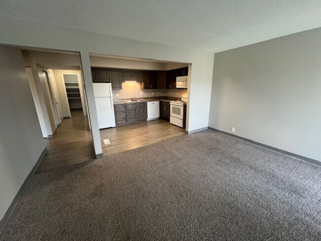 Building Photo - Multi-family Apartment Community