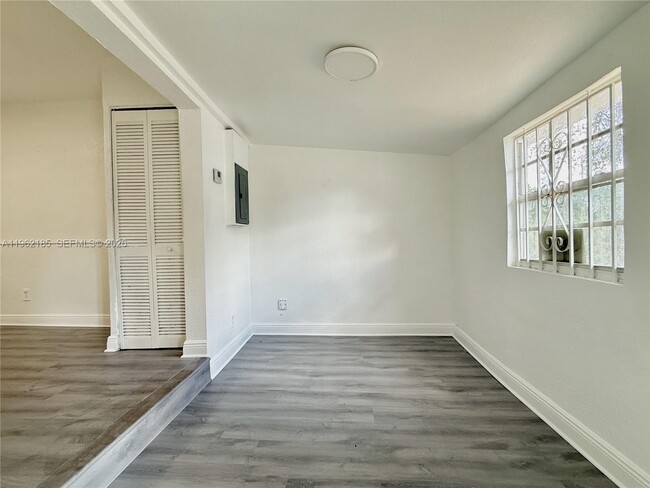 Building Photo - 5720 NW 23rd Ave