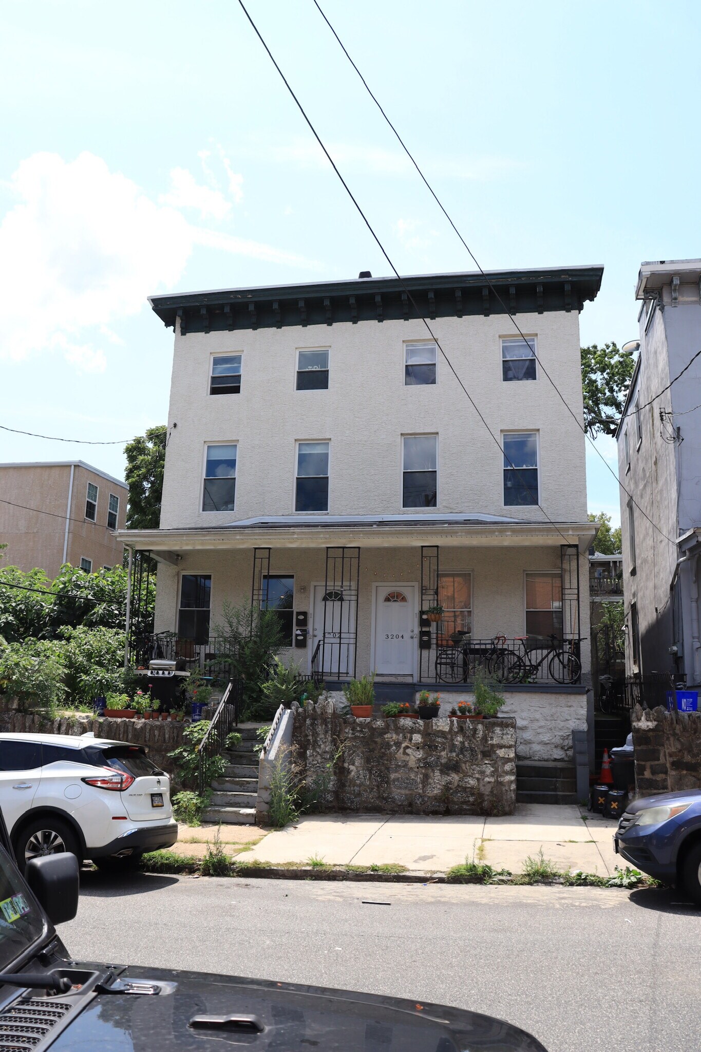 Building Photo - 3204 Hamilton St