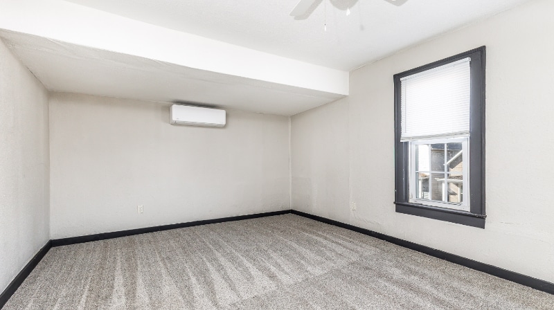 Building Photo - 1208 Rhomberg Ave