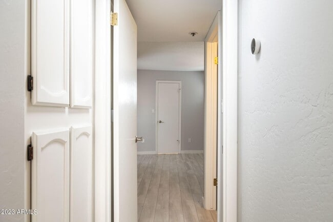 Building Photo - 7494 E Earll Dr