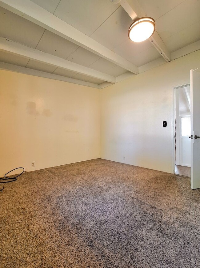 Building Photo - Refurbished 3bd Single Story House With Carport & Large Yards