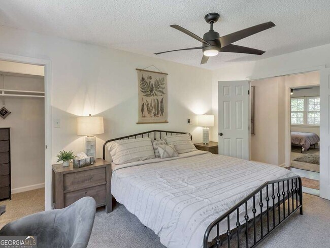 Building Photo - 2790 Farmstead Rd