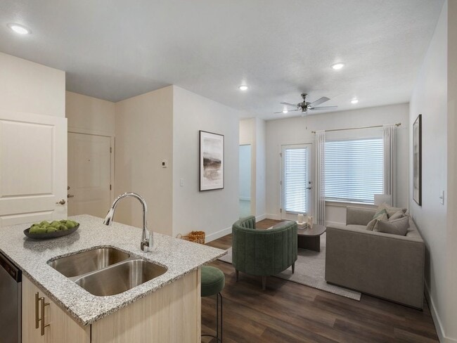 Building Photo - The Atlas Apartments