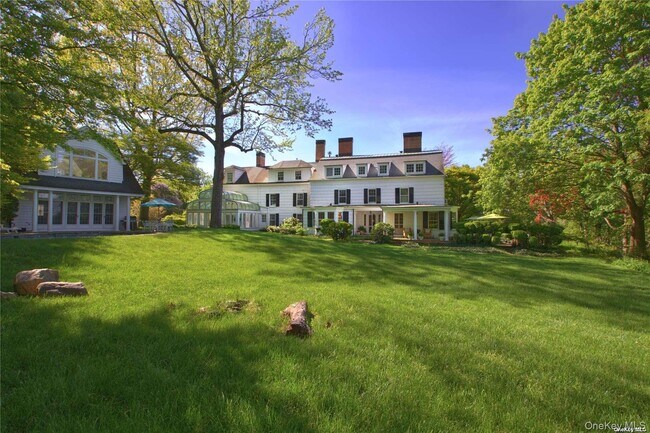 Building Photo - 435 Bryant Ave