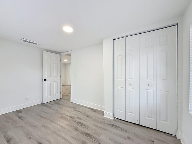 Building Photo - 8414 N 20th St