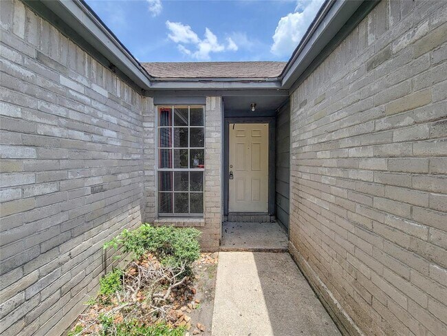 Building Photo - 22918 Pine Mist Ln