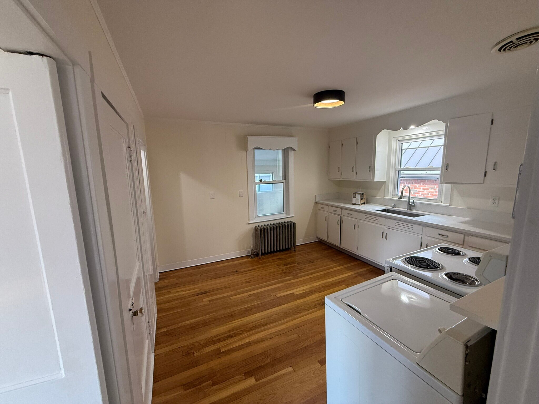 Building Photo - 3 Williston Rd