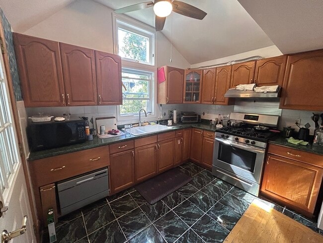 Primary Photo - 54 S Fairview St