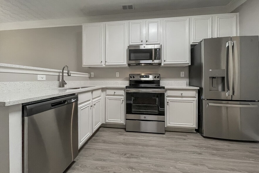 Building Photo - 11181 Aliyah Dr