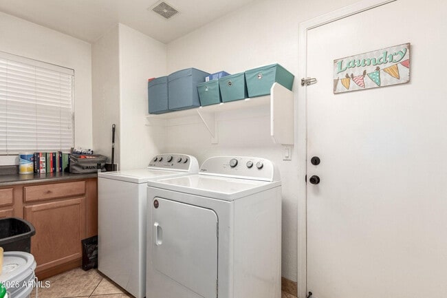 Building Photo - 13829 W Rovey Ave