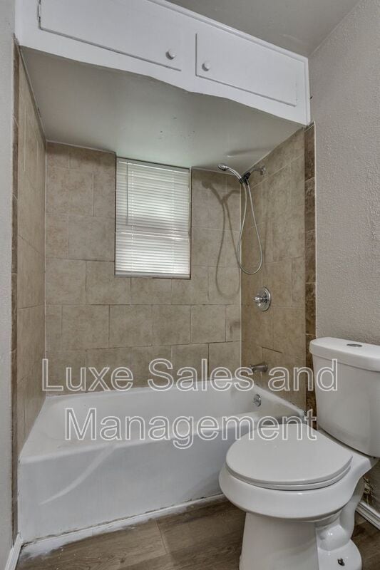 Building Photo - 1005 SW 63rd St