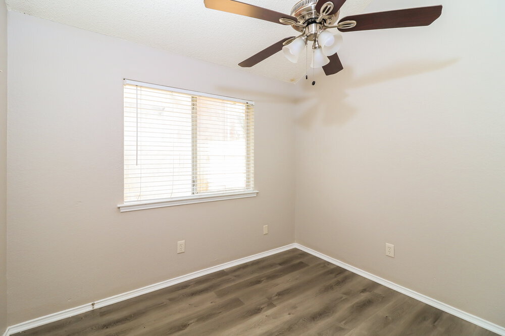 Building Photo - 8409 Tallahassee Ln