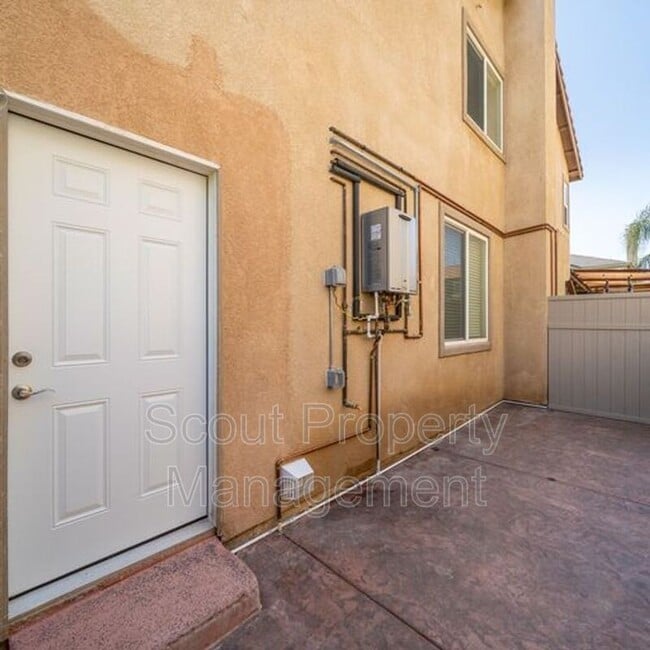 Building Photo - 4643 Cove St