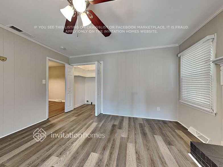 Building Photo - 7112 David Ave