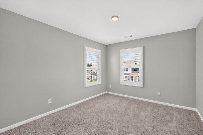 Building Photo - 182 Oasis Dr