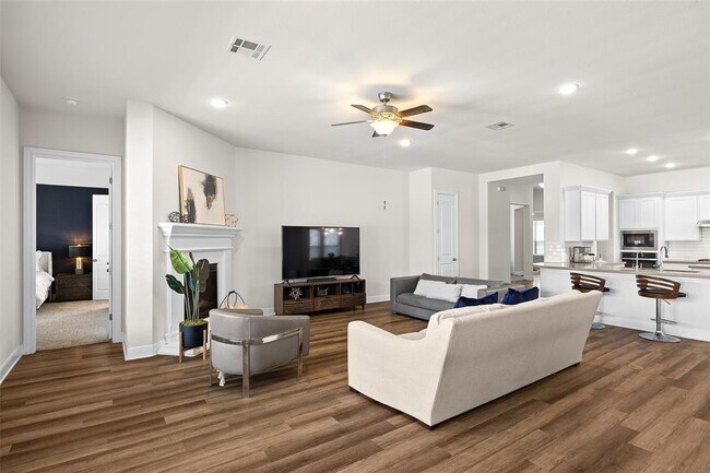 Building Photo - 124 Adina Dr