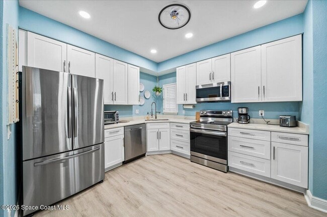 Building Photo - 3037 S Hwy A1A