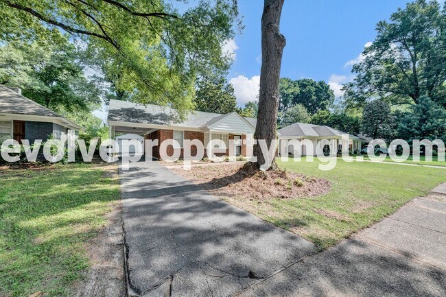 Building Photo - STUNNING RENOVATION IN PRIME LOCATION!! $5...
