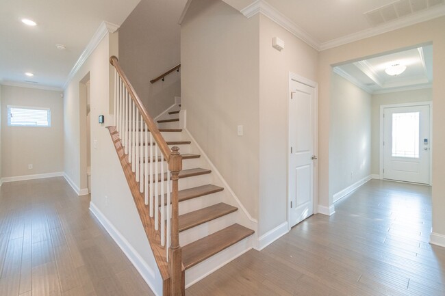 Building Photo - Spacious & Elegant 4 Bedroom Home in Fort ...